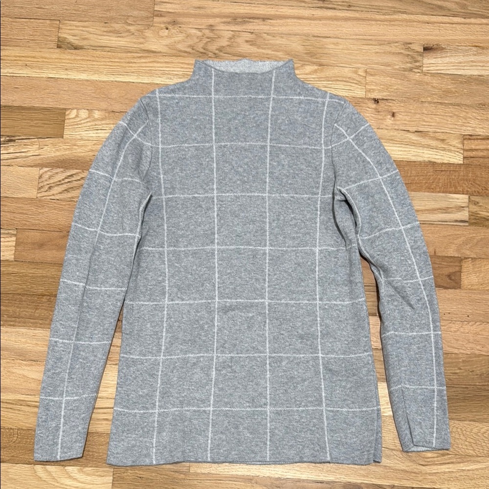 Gray Grid Pattern Sweater